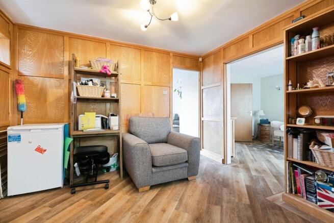 4 bed Detached for sale Image 7