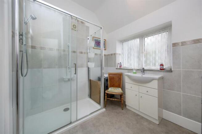 Shower Room.jpg