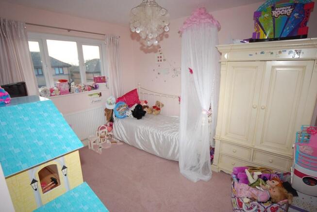 BEDROOM 2