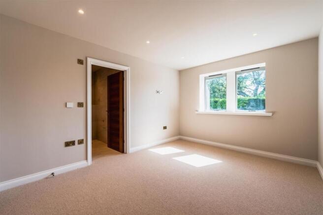 2 bed Apartment for sale Image 10