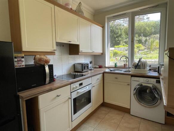 Kitchen: