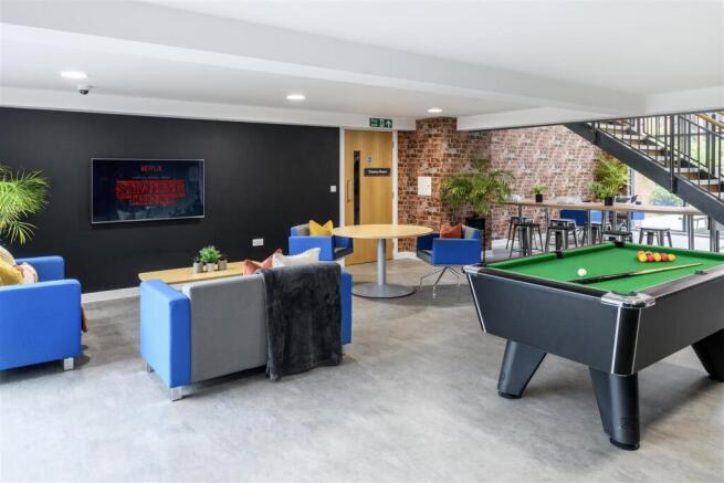 Studio to rent Image 9