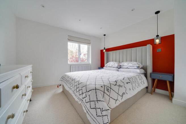 4 Lindsay Close, ...