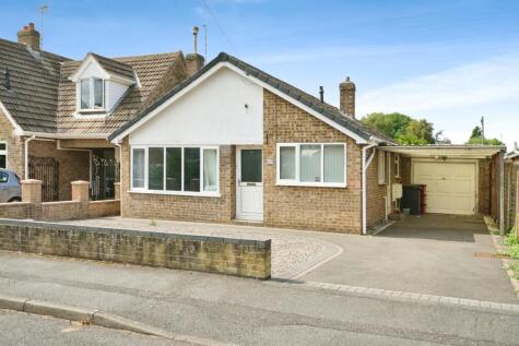 Masefield Close, Measham, Swadlincote, Leicestershire, DE12