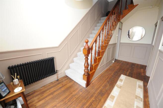 4 bed Semi-Detached for sale Image 8