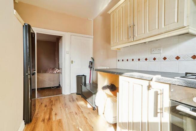 2 bed Terraced for sale Image 8