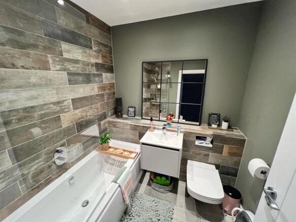 amend bathroom.jpg
