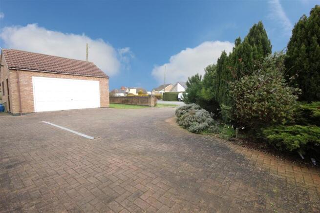 Detached Double Garage