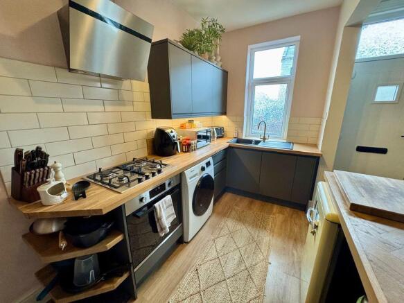 2 bed Terraced for sale Image 5