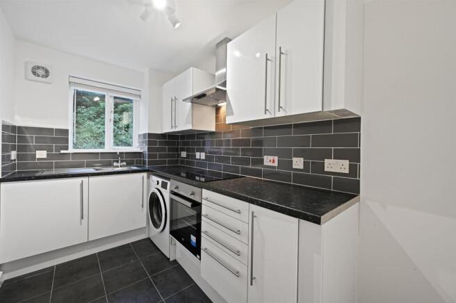 BCLR - 56 Draycott Close - Kitchen (4).jpg