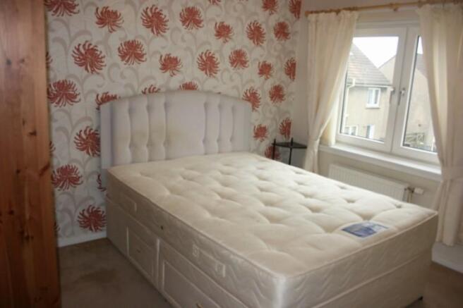 5 WOODHALL PL