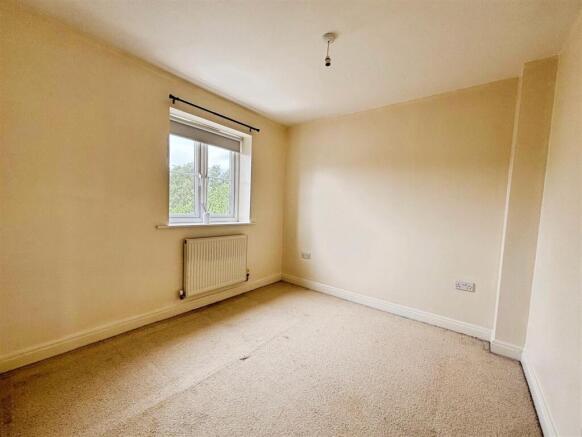 4 bed Town House for sale Image 12