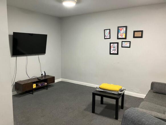 House Share to rent Image 4