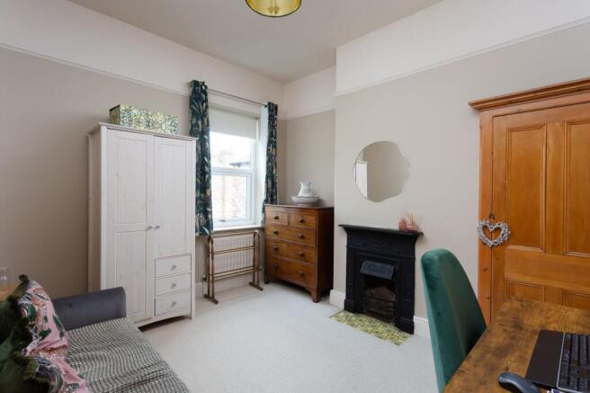 3 bed Terraced for sale Image 9
