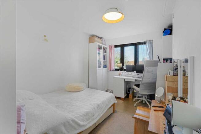Pettingrew Close, Walnut Tree, Milton Keynes photo 5
