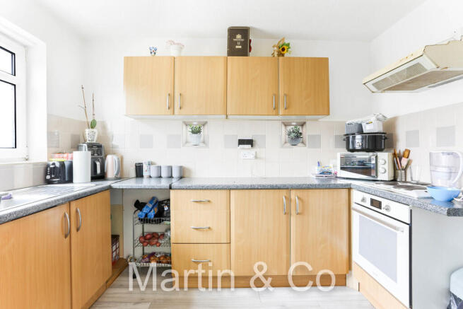 1477713126 - 73 A...