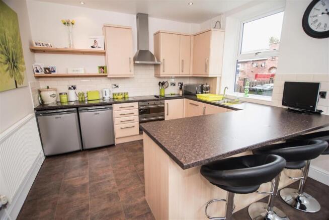 BREAKFAST KITCHEN