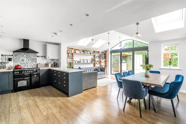Kitchen/Dining