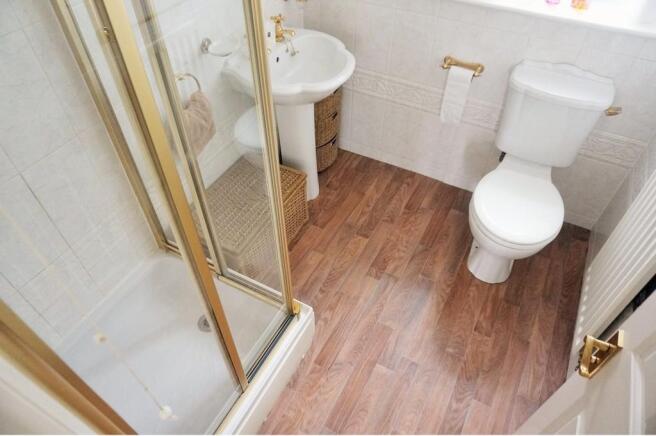 Master En-suite