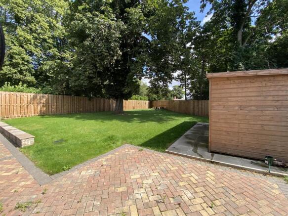 Garden Bannut.JPG