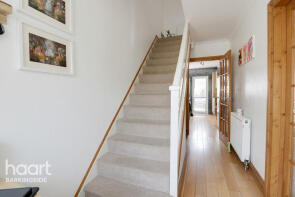 21, Manford Cross, Chigwell IG7 4AB