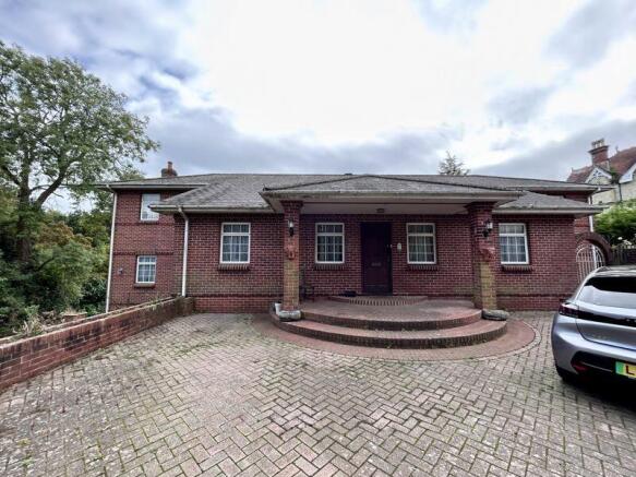 Front of the house 