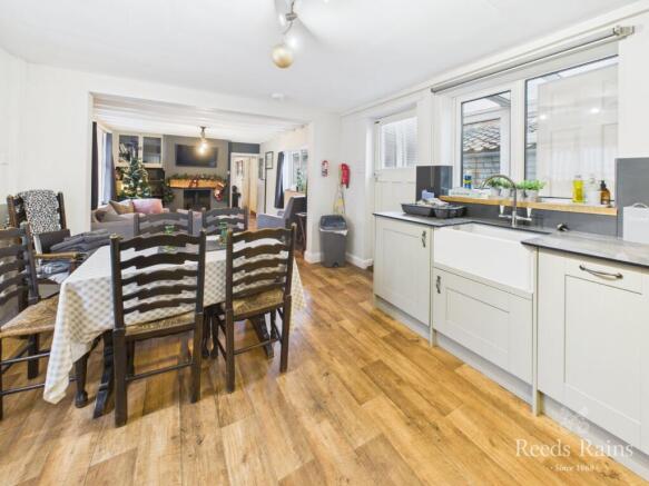 3 bed Link Detached House for sale Image 7
