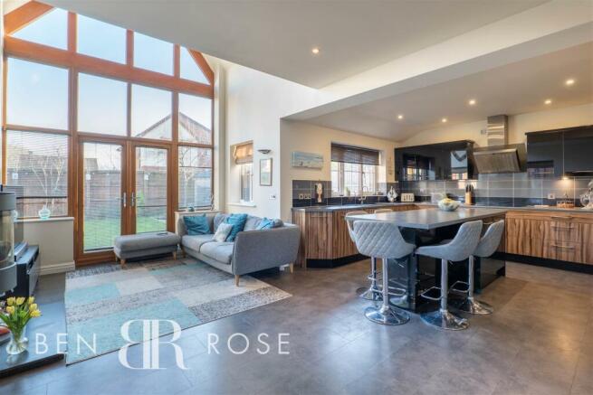 Kitchen/Breakfast/Family Room
