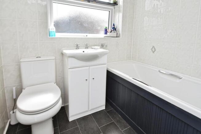 3 bed Bungalow for sale Image 11