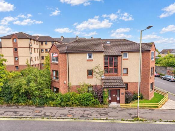 68 Dundonald Court Dundee New EXTS-1.jpg