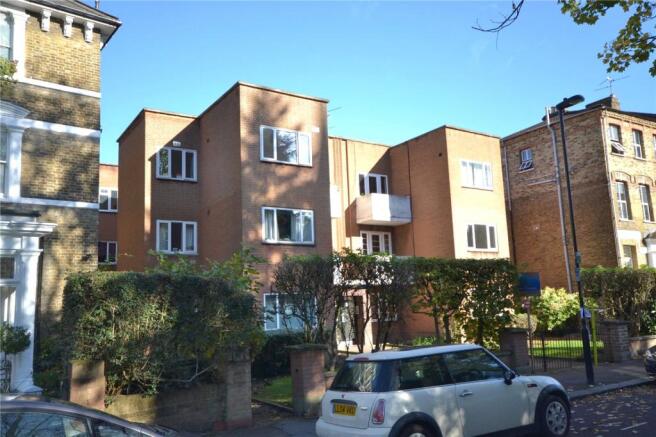 Alyn Court