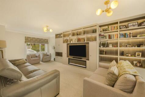 Arley Close, West Timperley, WA14