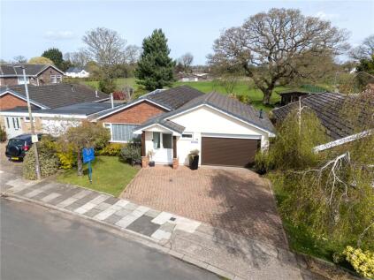 Whitegates Crescent, Willaston, Neston