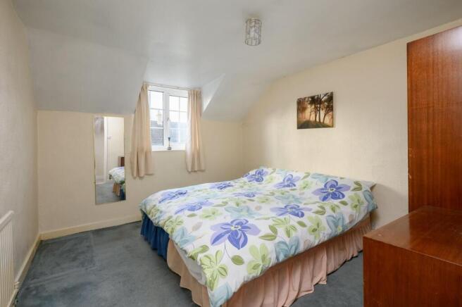 3 bed House for sale Image 8