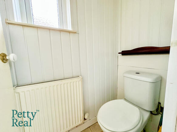 2 bed Semi-Detached Bungalow for sale Image 11