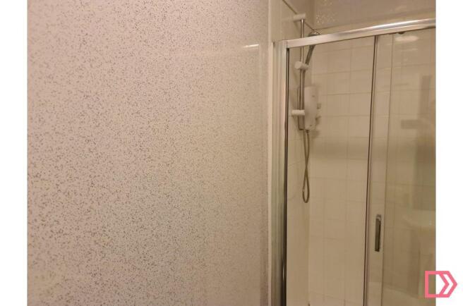 Bathroom (d)