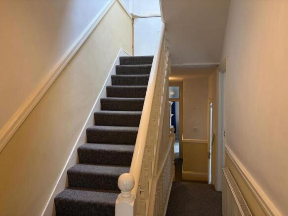 5 bed Terraced for sale Image 9