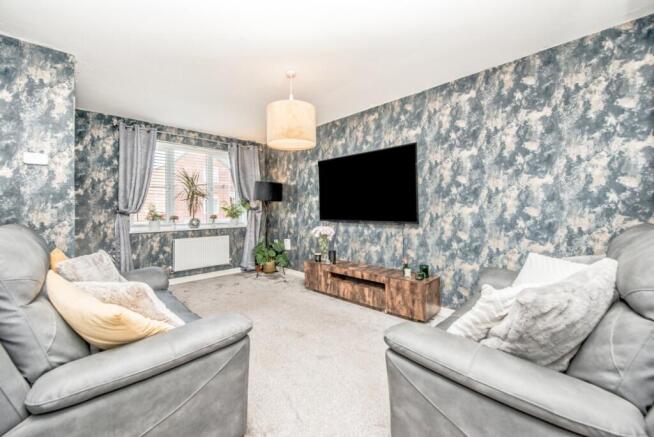2 bed Semi-Detached for sale Image 2