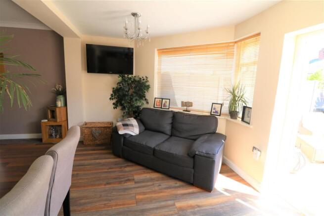 SITTING AREA
