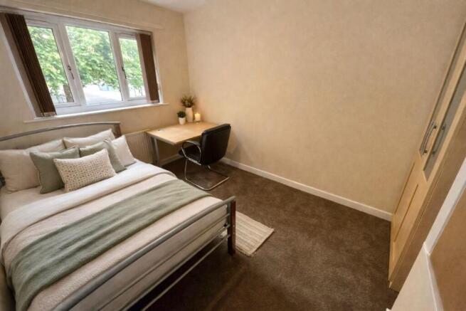 4 bed Terraced to rent Image 10
