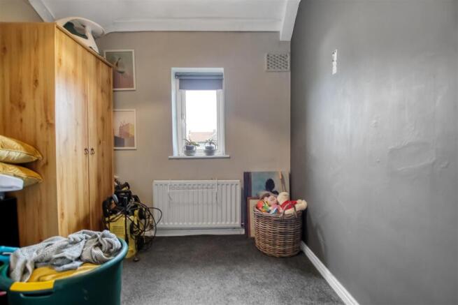 3 bed Terraced for sale Image 8