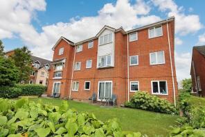 Flat 17, Sovereign Court, Willow Road, Aylesbury HP19 9NL