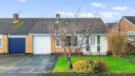 Dounrey Close, Fearnhead, WA2