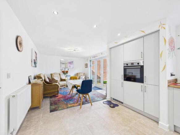 4 bed Detached for sale Image 10