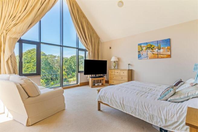 11 Brudenell Avenue 323847 (22).jpg