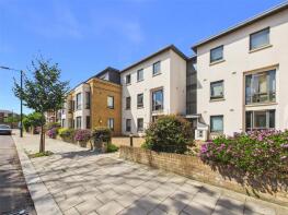 Flat 7, 361 367 Silkmore Lodge, St Margarets Road, Twickenham TW1 1AR