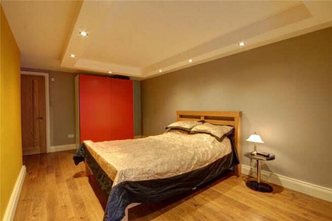 Lower Floor Bed Pic2