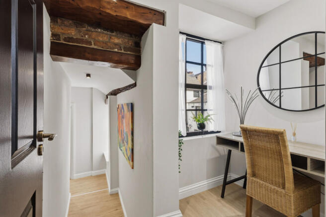 2 bed Flat to rent Image 4