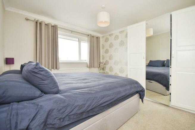 BEDROOM 1.jpg