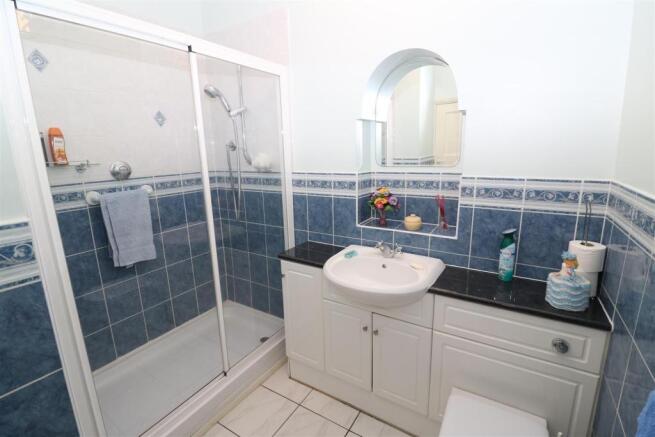 Shower Room / WC